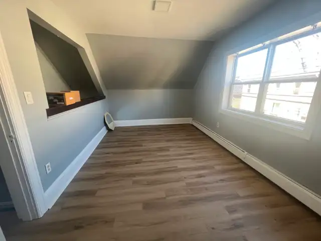 Downtown 2nd Floor 2 bedroom Apartment with Parking - Photo 6