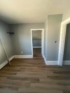 Downtown 2nd Floor 2 bedroom Apartment with Parking - Photo 8
