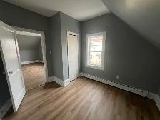 Downtown 2nd Floor 2 bedroom Apartment with Parking - Photo 10