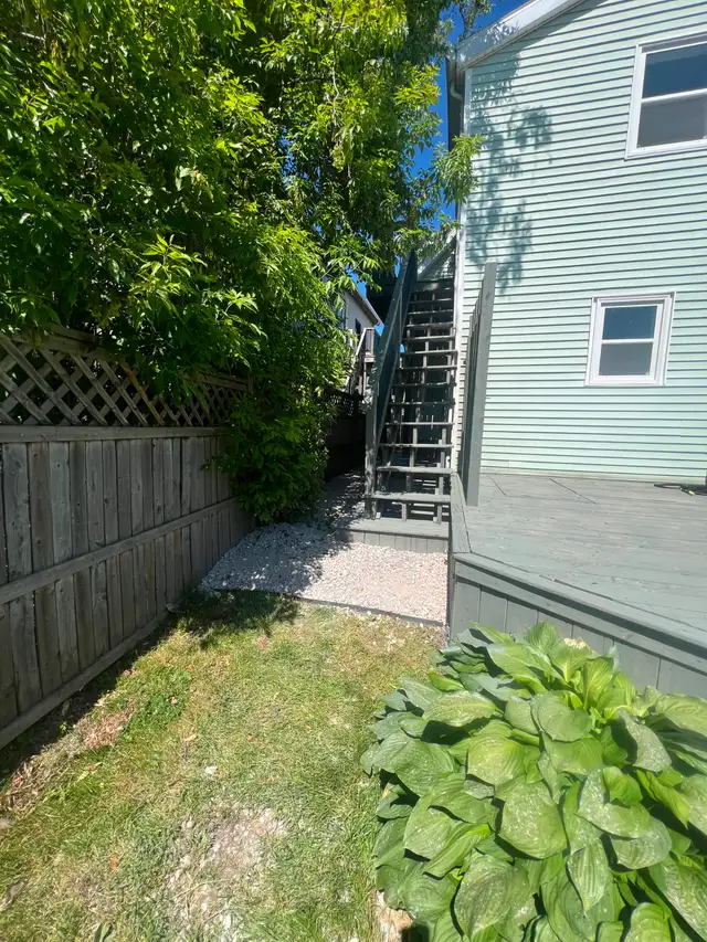 Downtown 2nd Floor 2 bedroom Apartment with Parking - Photo 11