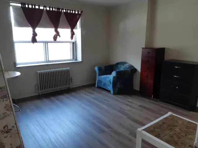 Room for rent - Photo 2