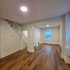 4 bedroom 2 bathroom single family house on Gladstone near Bank - Photo 3