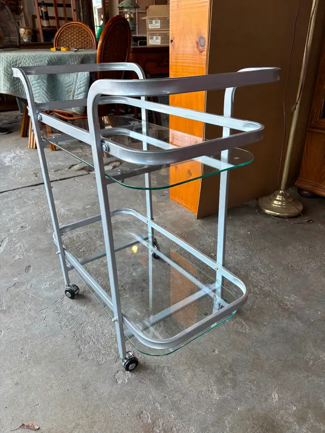 Tea Cart - Photo 3