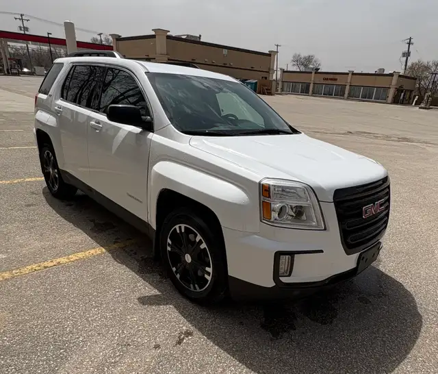 2017 GMC Terrain SLT AWD leather sunroof safetied