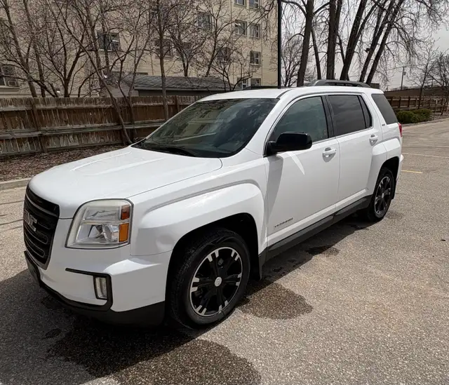 2017 GMC Terrain SLT AWD leather sunroof safetied - Photo 2