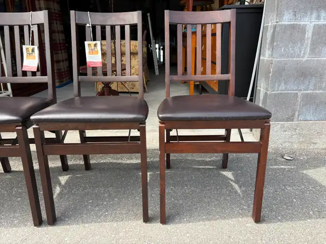 Stakmore Folding Chairs - Photo 6