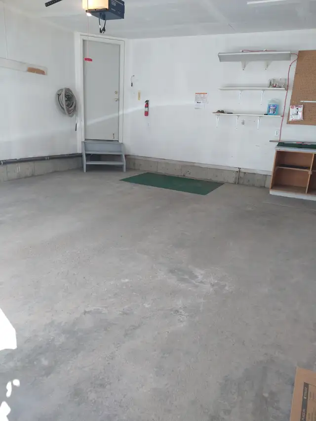 DOUBLE CAR GARAGE FOR RENT IN SUNDANCE - Photo 2