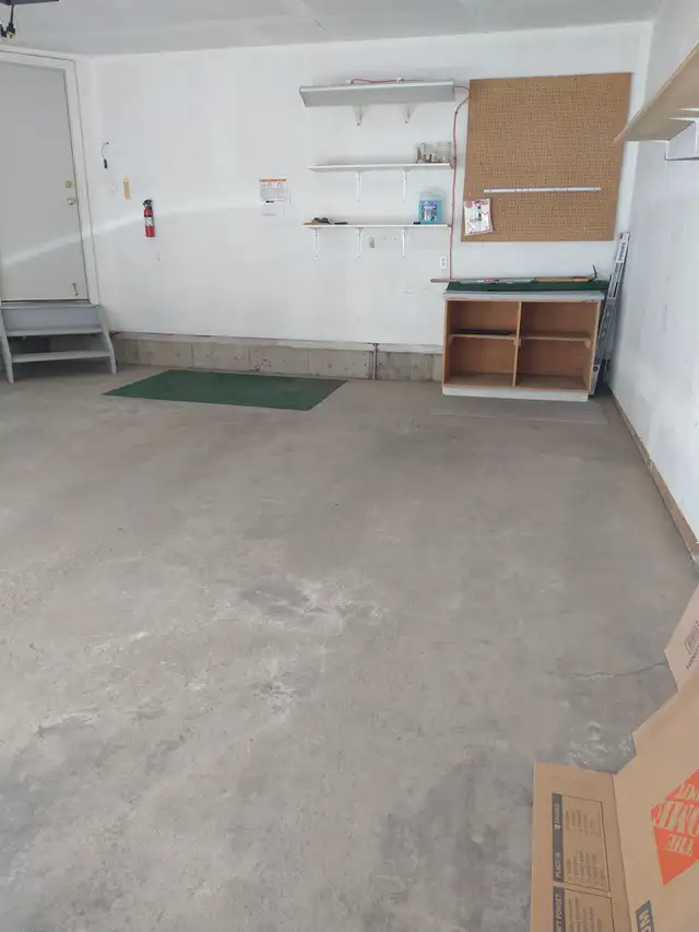 DOUBLE CAR GARAGE FOR RENT IN SUNDANCE - Photo 3