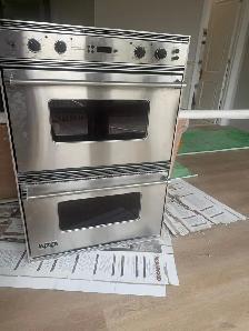 Offer used double oven unit in great condition.