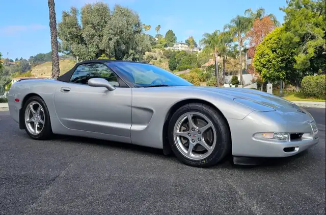 1999 Chevy Corvette - Photo 2