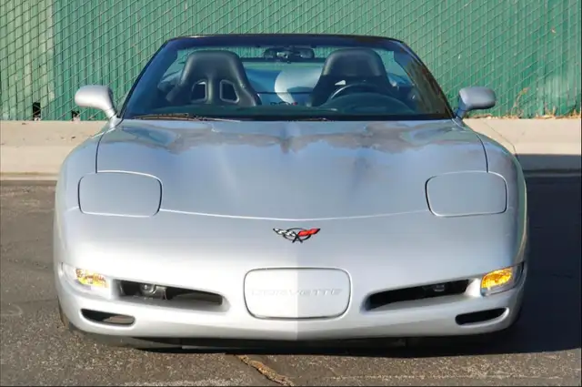 1999 Chevy Corvette - Photo 3