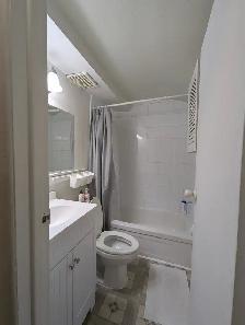 1 bedroom in exclusive S.E. Oakville