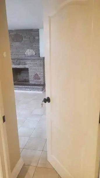 Gorgeous 1 bedroom basement apt