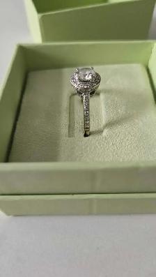 Stunning Real Diamond Ring - Photo 2