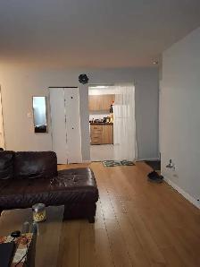 PRIVATE ROOM AVAILABLE - Photo 3