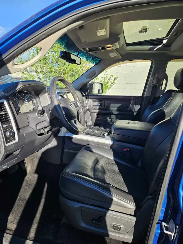 2009 Dodge Ram 1500 Laramie Crew Cab 5.7L Hemi - Photo 5