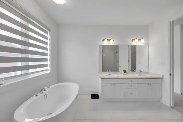4BR Detached Home for Rent in North Pickering - Photo 9