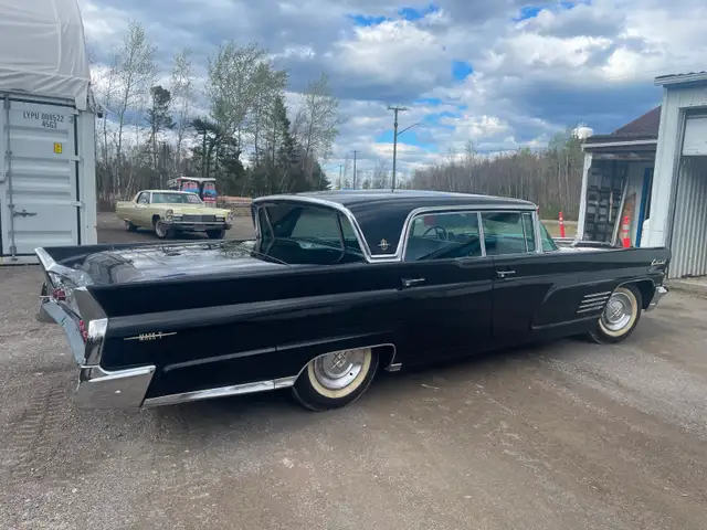 1960 Lincoln Mark V - Photo 4