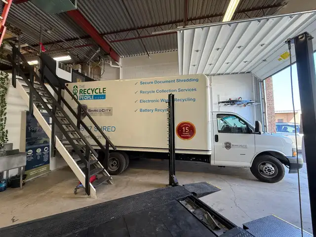 Vehicle Branding/Logo Wraps - Photo 9