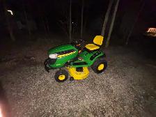 tracteur à pelouse John Deere