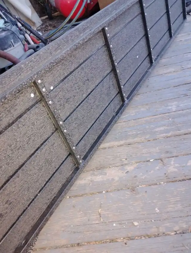 Miscellaneous wood in good shape - Photo 3