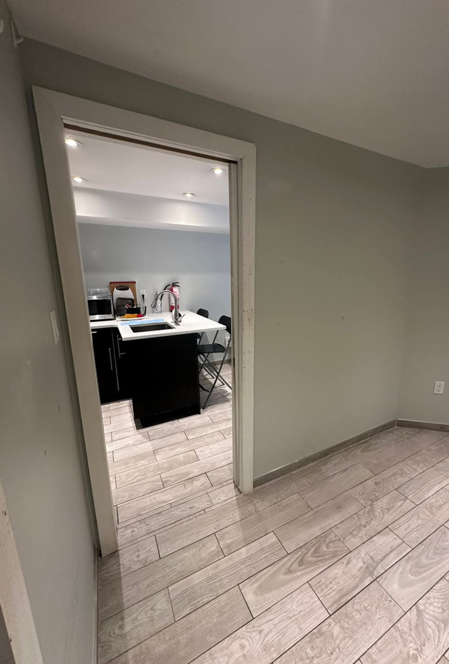 Room in Basement for rent near York U - Photo 3