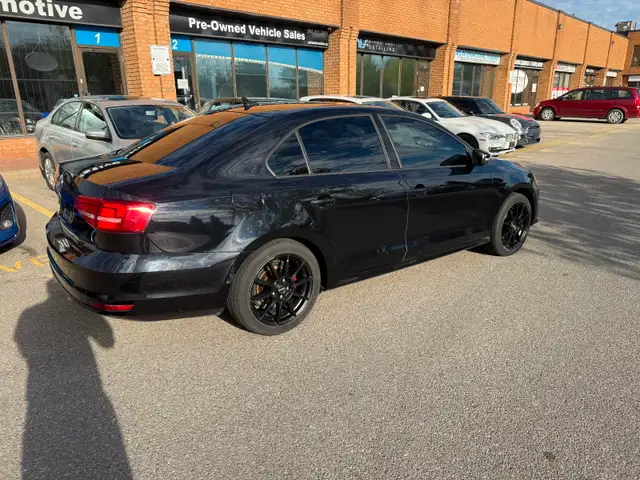 2015 VW Jetta Automatic137000KM - Photo 2