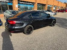 2015 VW Jetta Automatic137000KM - Photo 2