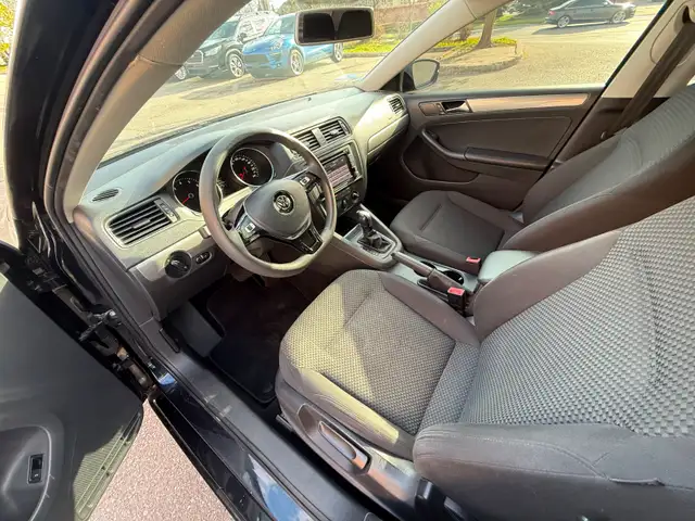 2015 VW Jetta Automatic137000KM - Photo 10