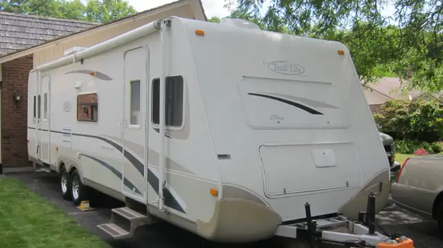 Trail-lite 30 foot Travel Trailer
