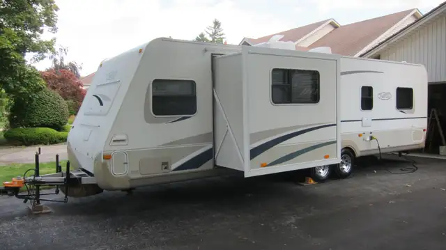 Trail-lite 30 foot Travel Trailer - Photo 2