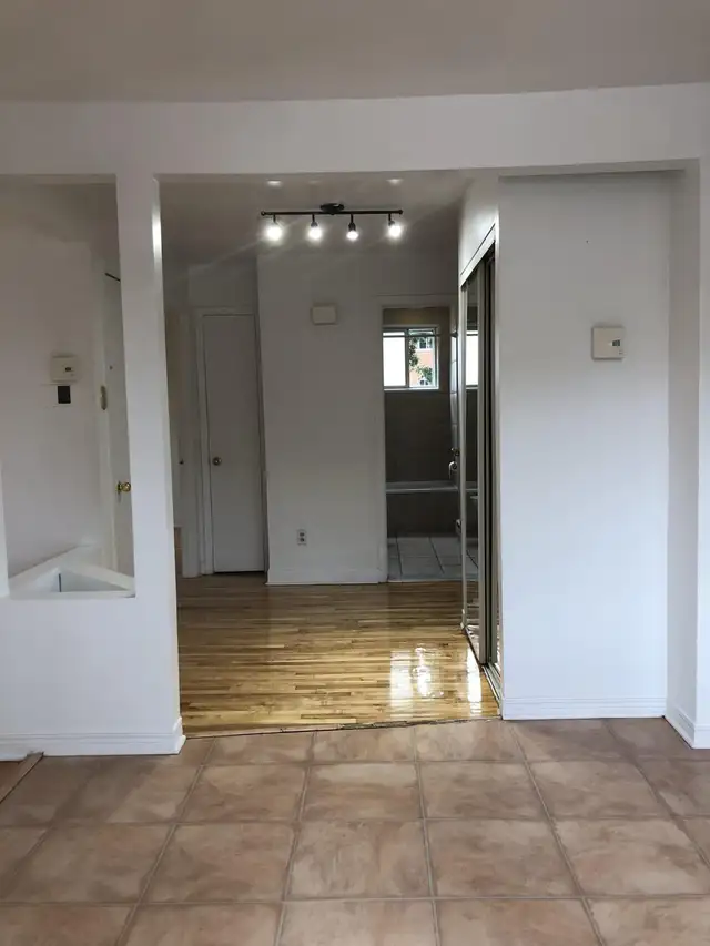 5 1/2 À LOUER !!! (1800 $) - Photo 2