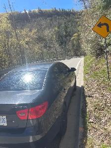 Hyundai ELANTRA - Photo 2