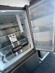 NEW 36" Hisense Water & Ice Counter Depth French Door Fridge - Photo 5