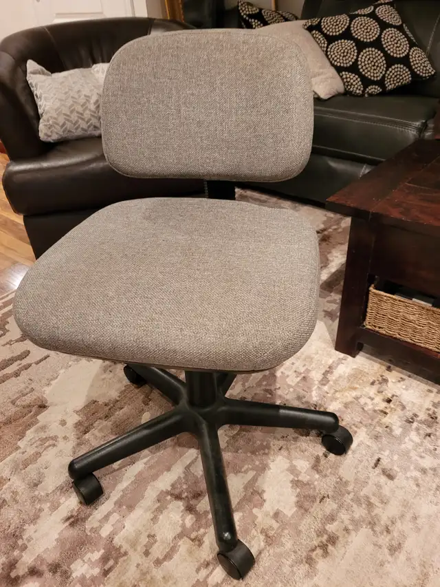Grey Office Chair - Photo 4