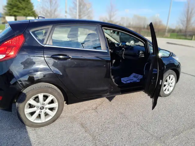 2012 Ford Fiesta SES - Photo 3