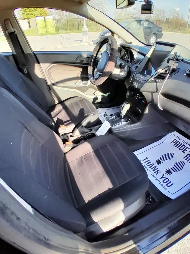2012 Ford Fiesta SES - Photo 9