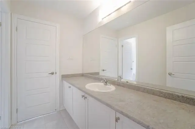 Room for rent - Photo 2