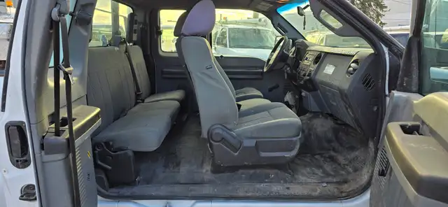 2015 Ford Super Duty F-250 SRW - 4x4 - 4 Doors - Tow Package! - Photo 11