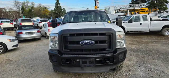 2013 Ford F 250 - 4x4- 4 Doors - Tow Package! - Photo 2