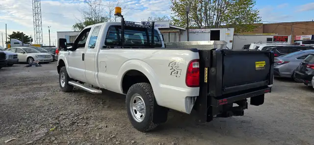2013 Ford F 250 - 4x4- 4 Doors - Tow Package! - Photo 4