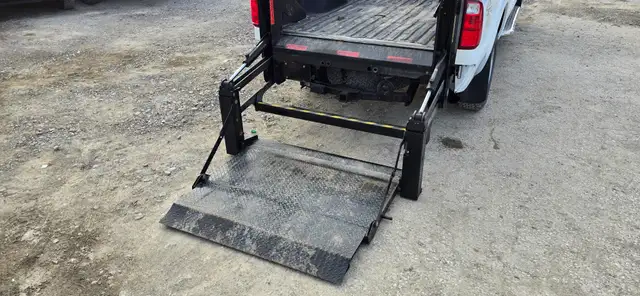 2013 Ford F 250 - 4x4- 4 Doors - Tow Package! - Photo 7