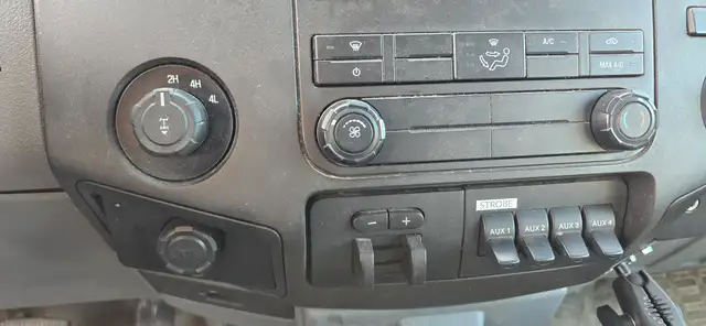 2013 Ford F 250 - 4x4- 4 Doors - Tow Package! - Photo 18