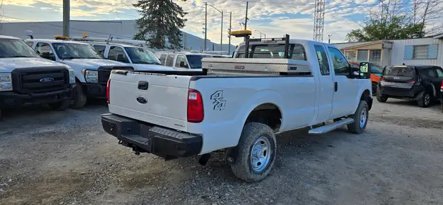 2015 Ford Super Duty F-250 SRW - 4x4 - 4 Doors - Tow Package! - Photo 4