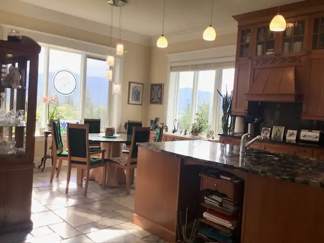 Absolutely unique home in the beautiful Creston BC valley - Photo 5