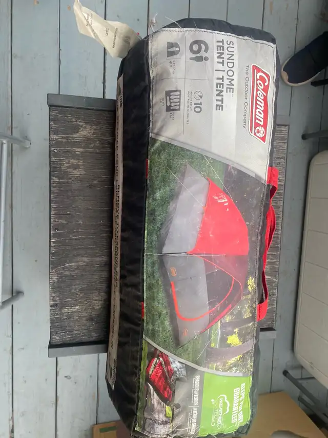 COLEMAN SUNDOME TENT