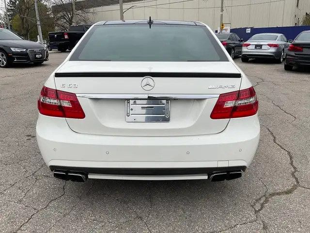 2010 Mercedes-Benz E-Class E63 AMG Sedan - LTHR! NAV! BACK-UP CA - Photo 6