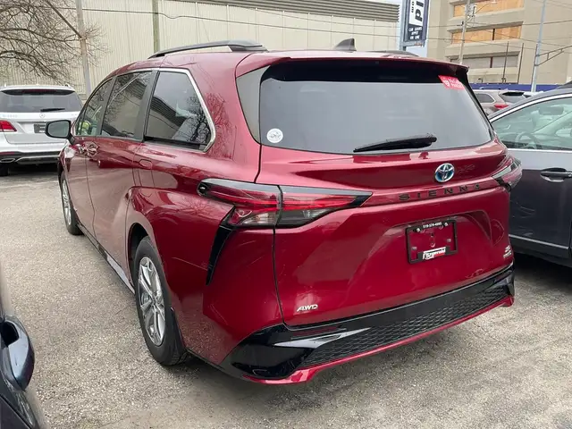 2021 Toyota Sienna XSE AWD - LEATHER! NAV! BACK-UP CAM! BSM! SUN - Photo 4