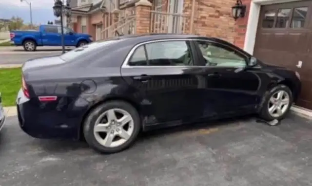 2009 Chevrolet Malibu LS 4D Sedan - Photo 3