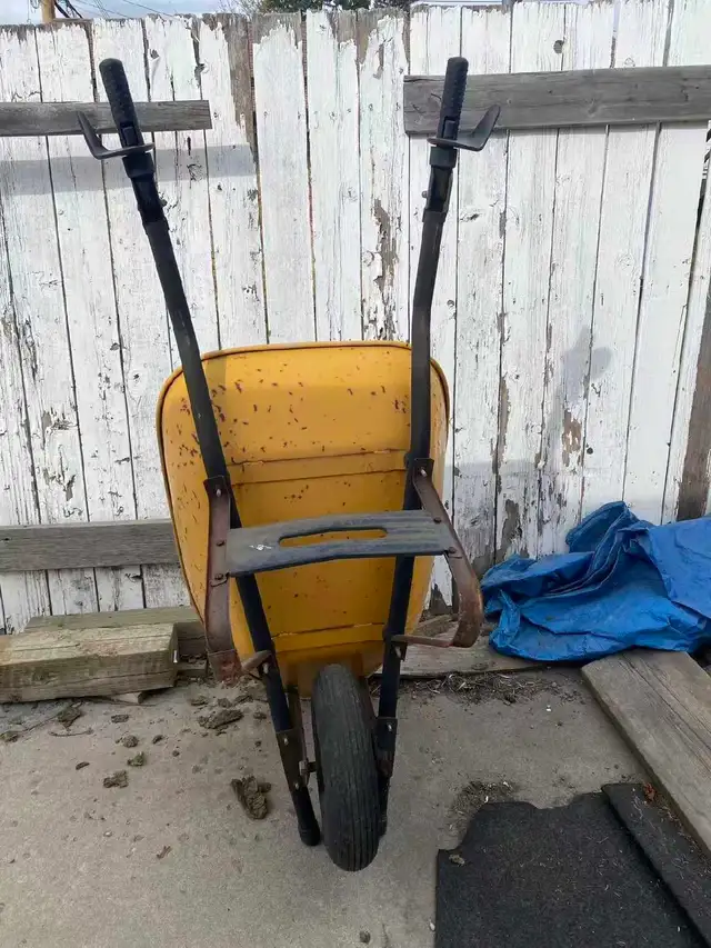 steel wheelbarrow - Photo 2